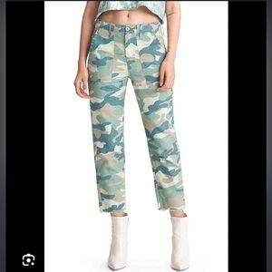 MOTHER Shaker Chop Crop Camo Pants